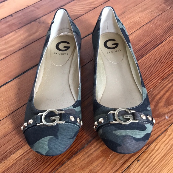 g by guess flats